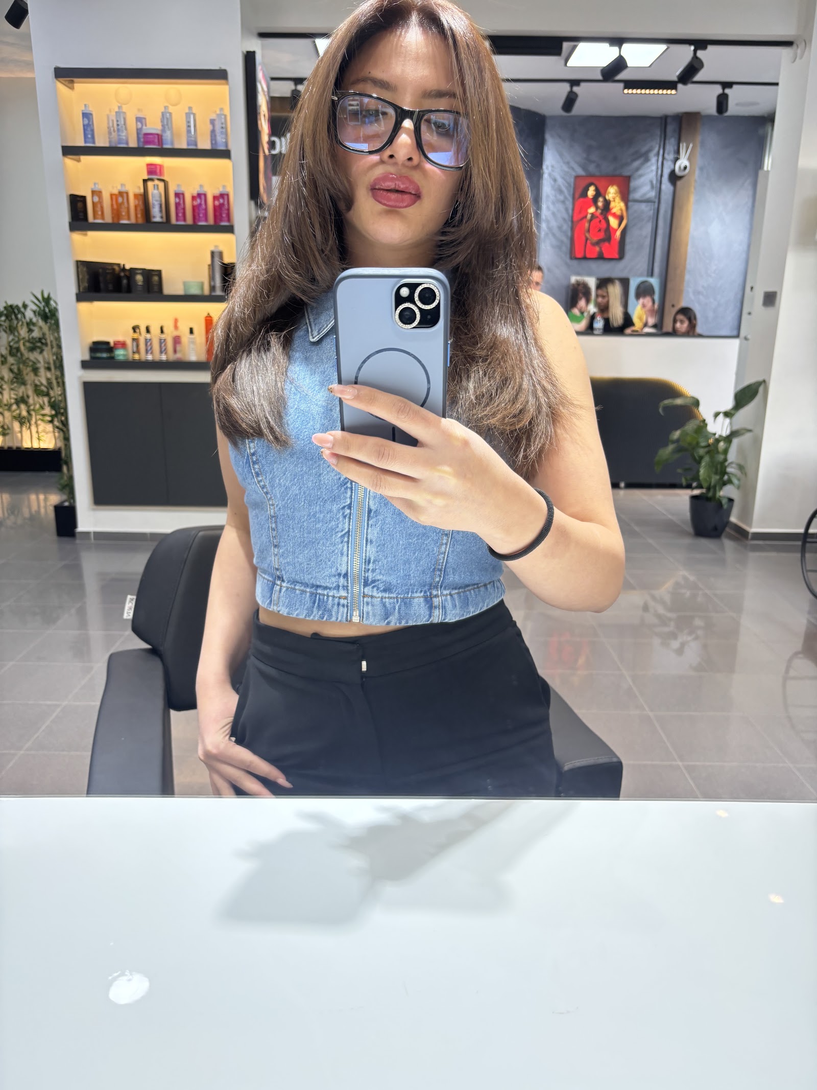 Afyon Bayan Kuaför, Ahmet Özsu, Saçkaynak, Mikro Kaynak, Ombre, Sombre, Perma, Saç Kesimi, Bakım, İletişim, Numaraları,