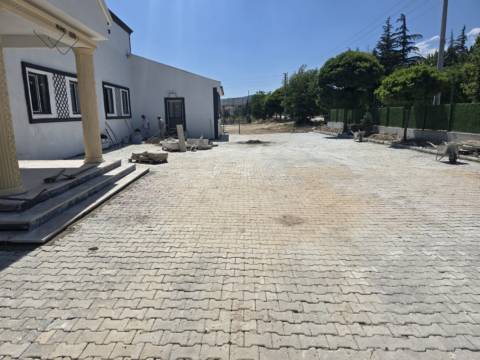 Akharım Belediyesi Beyaz Bahçe Düğün Salonu Ve Kır Bahçesi kır düğünü mekanı — Sandıklı