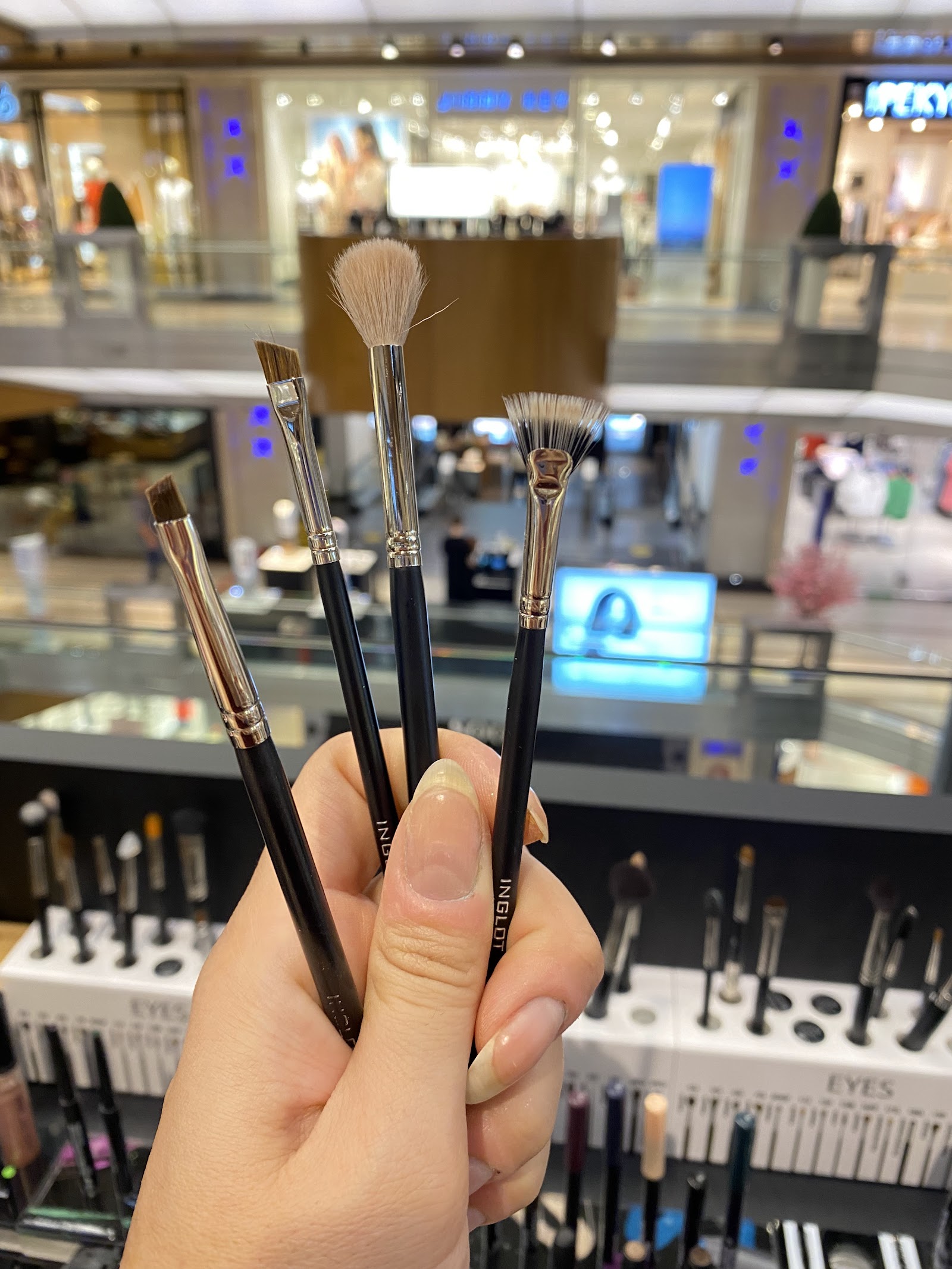 Gamze Yedikardeş AFYON MAKE UP ARTİST- Afyon Profesyonel Makyaj-Gelin Makyaj-Porselen Makyaj-Düğün Makyajı