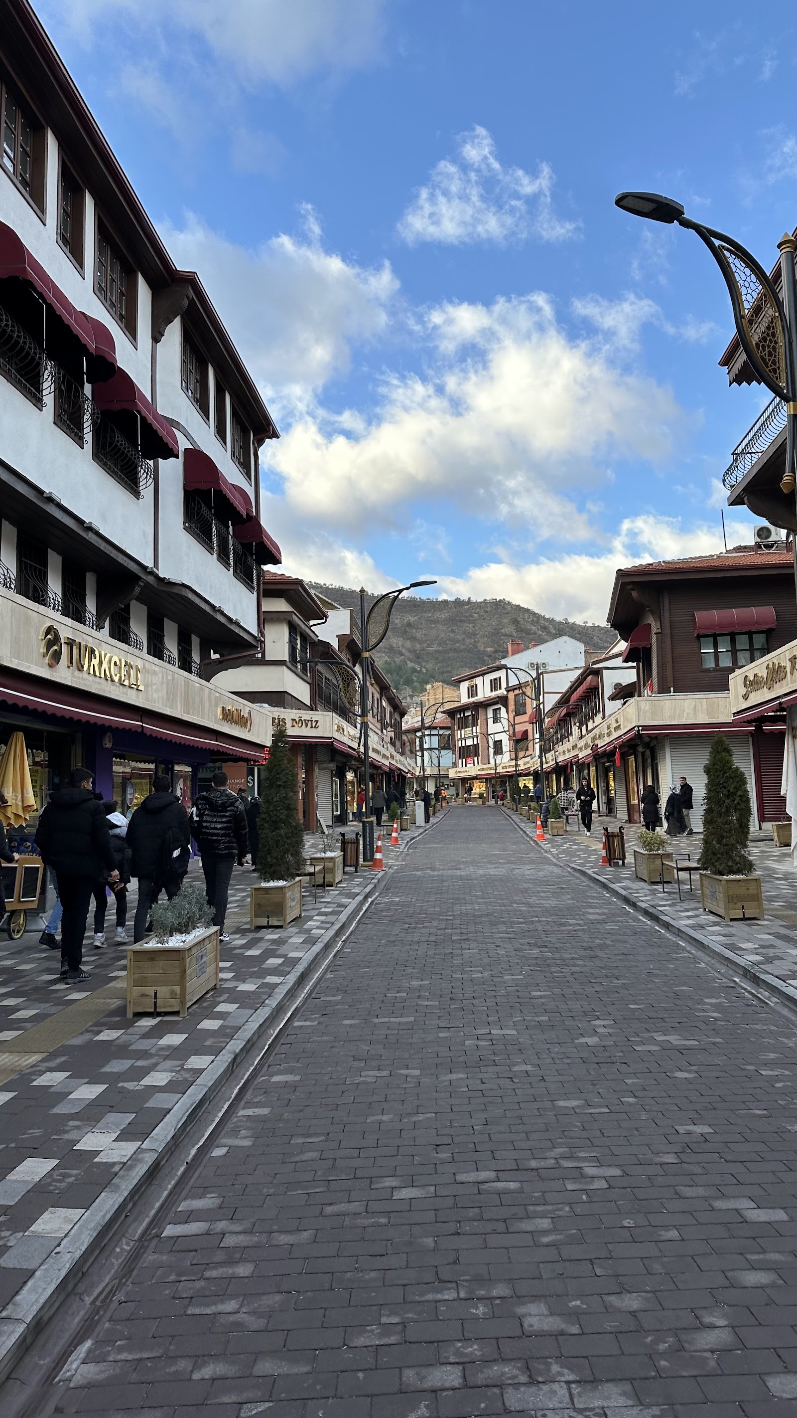 Nazar Giyim Gelinlik ve Damatlık