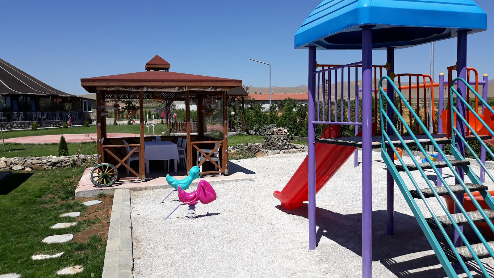 Ölmezoğlu Kır Bahçesi